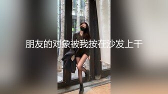 某办公大楼里的无门厕所34两个美眉